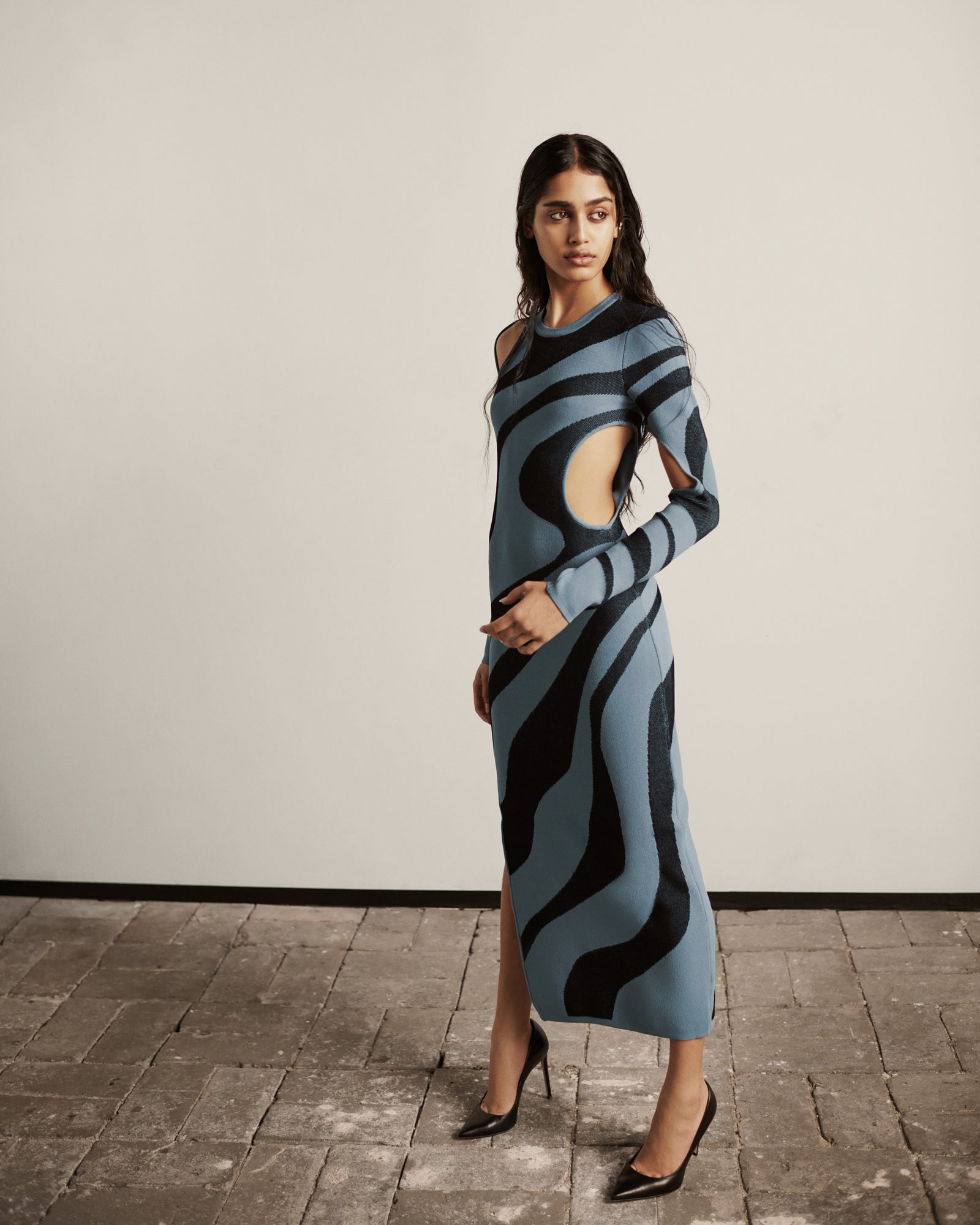 ABSTRACT JACQUARD GOWN – HERVÉ LÉGER