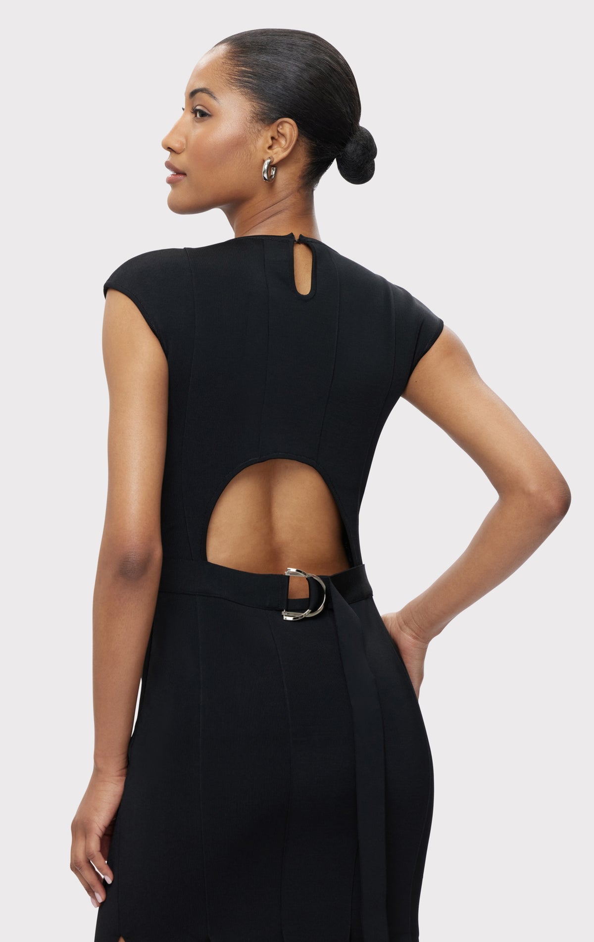 THE EVELYN DRESS – HERVÉ LÉGER THE EVELYN DRESS – HERVÉ LÉGER