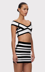 THE SPOTLIGHT CROP TOP