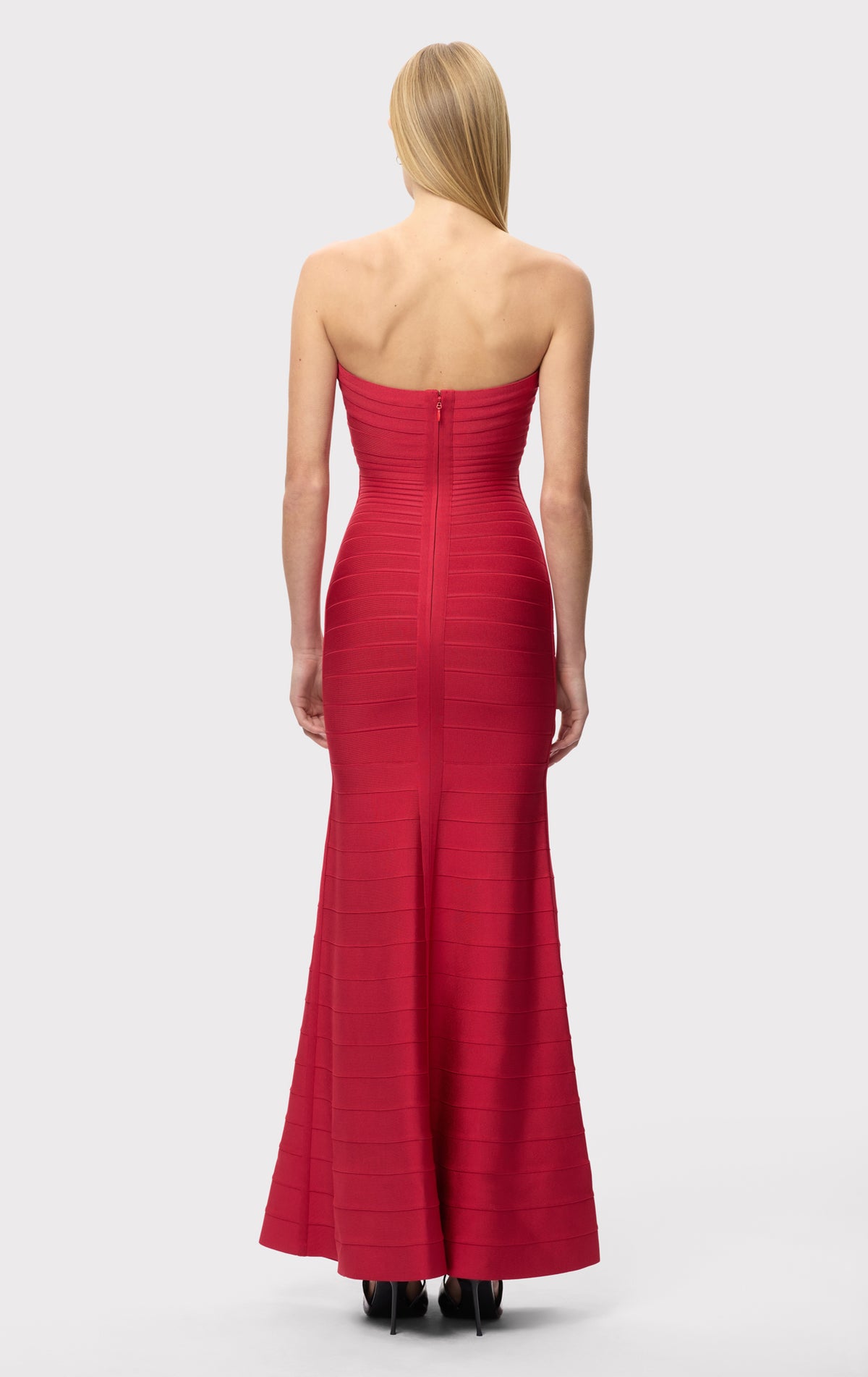 The Sara Gown Lipstick Red / M