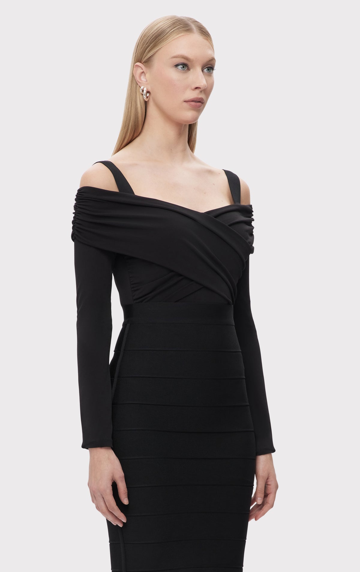 5/19迄限定SALE！HERVE LEGERタイトワンピース sweetheart cross bandage top – HERVÉ LÉGER